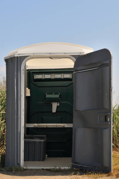 Best Porta potty delivery and setup  in Madison, IL