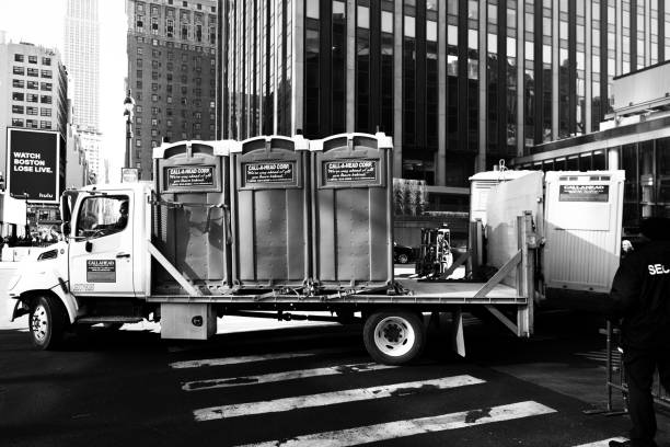 Best Construction site porta potty rental  in Madison, IL
